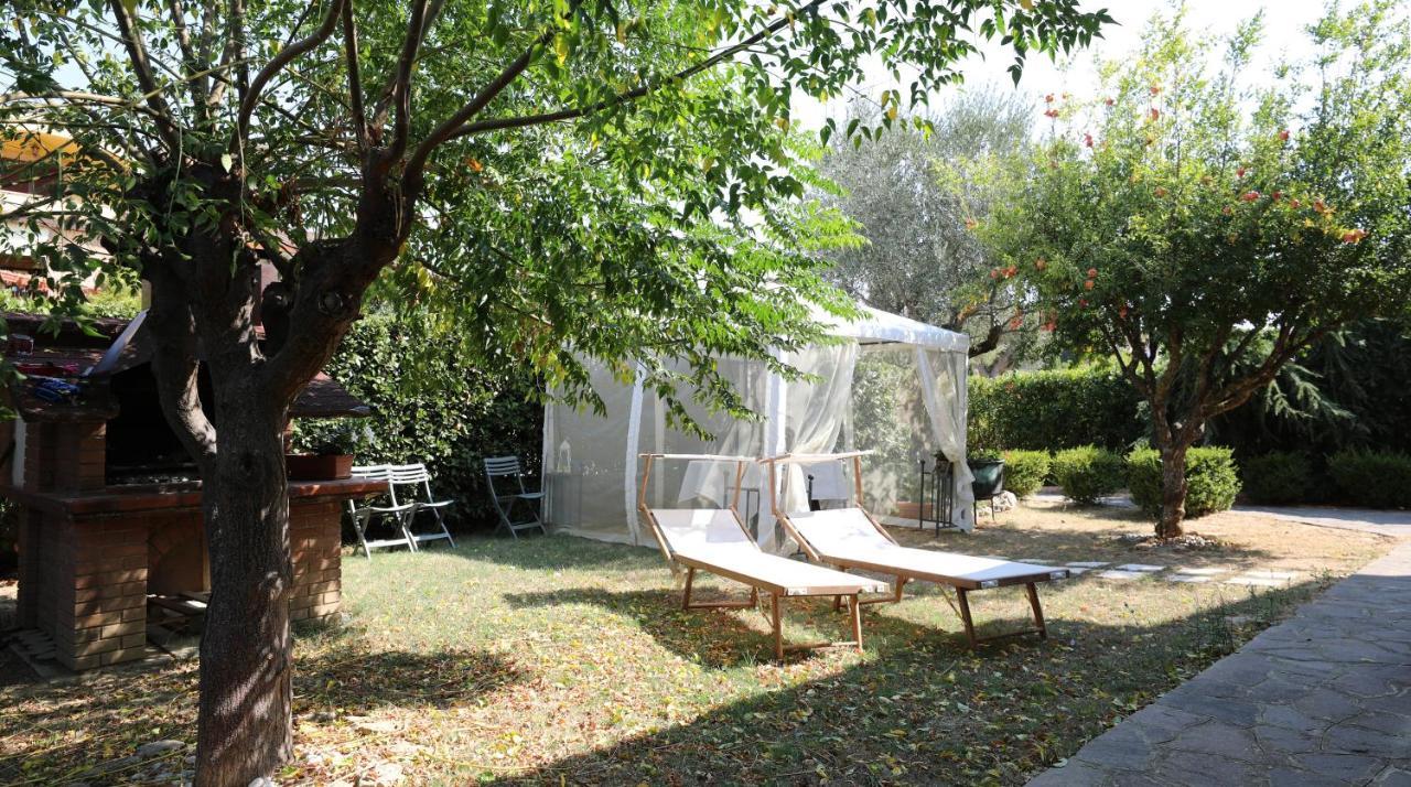 Recanati Family Exterior photo