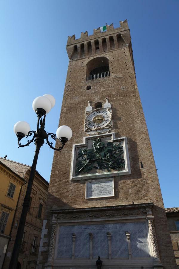 Recanati Family Exterior photo
